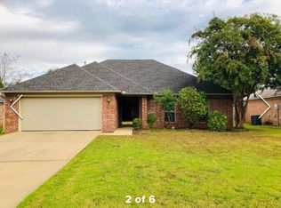 4450 Oregon Trl, Conway, AR 72034