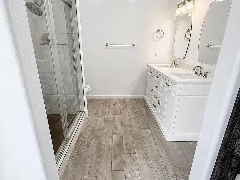 3221 N 37th St #15 — Photo 18