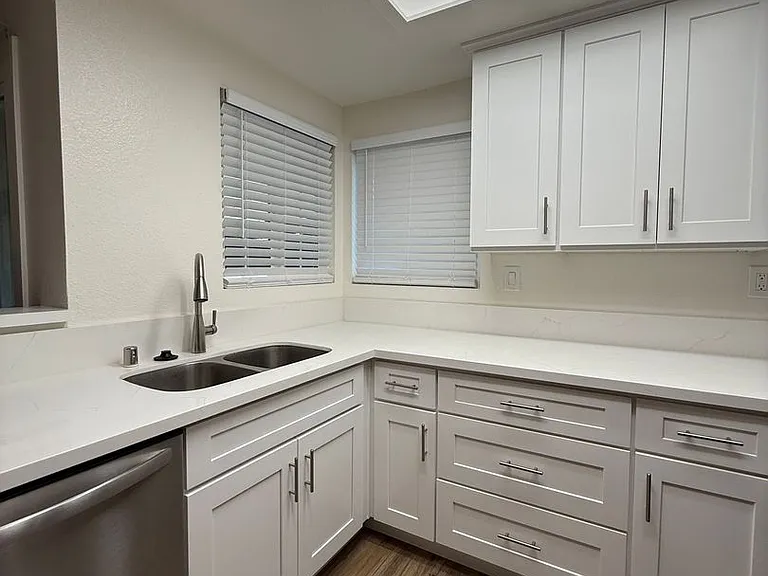 28465 Felix Valdez Ave — Photo 7
