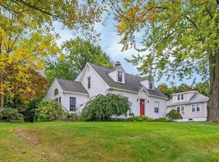 5 Field St, Auburn, MA 01501
