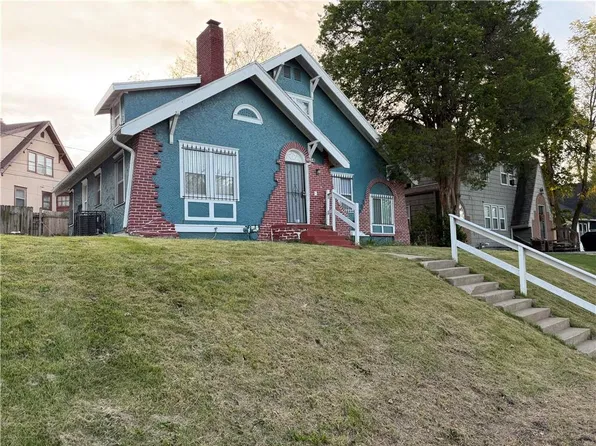 6664 Paseo Blvd, Kansas City, MO 64132