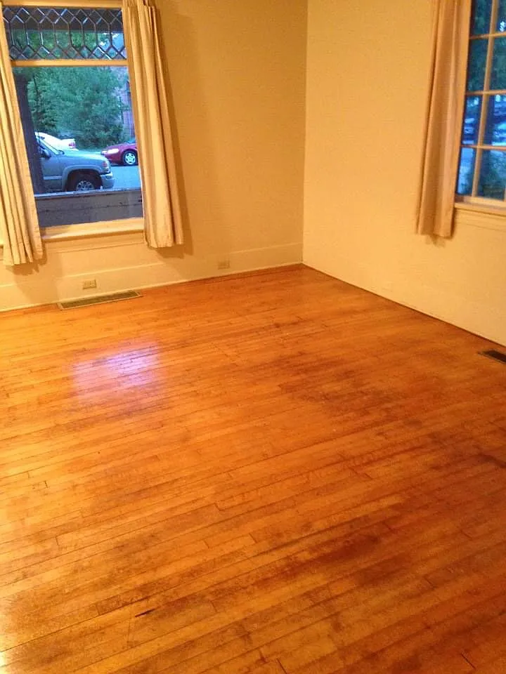 4 bed, 1.0 bath, 1060 sqft, $425 — Photo 3