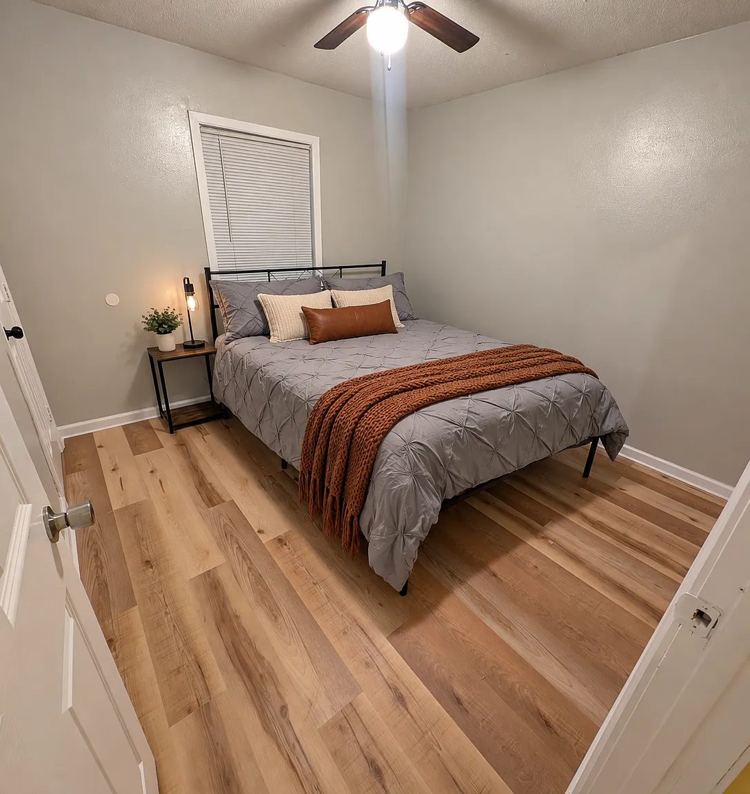 3 bed, 1.5 bath, 1300 sqft, $3,000 — Photo 4