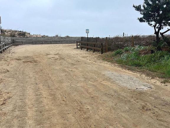 3rd image of 11 40th St #1