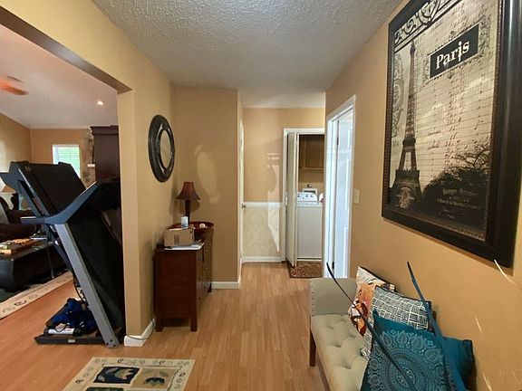 3rd image of 114 Millwood Dr