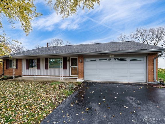 3rd image of 160 Grantwood Dr