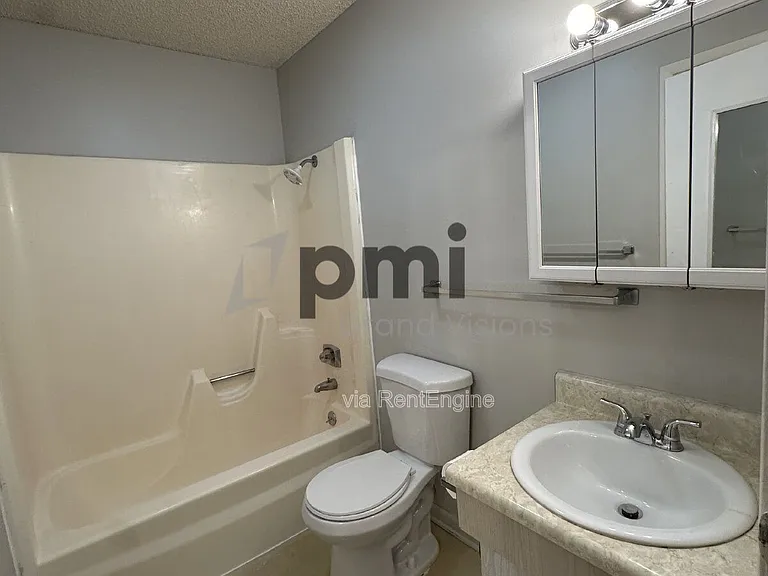 24 W Buchanan Ave #22 — Photo 4