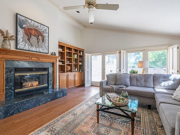 3rd image of 25405 Markham Ln