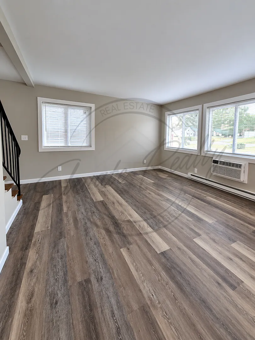 One Month Free Rent: Remodeled Two-Bedroom Townhome In Caldwell Court! — Photo 4