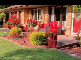 4708 N Green Bay Rd, Racine, WI 53404