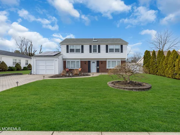 29 Icemeadow Lane, Aberdeen, NJ 07747