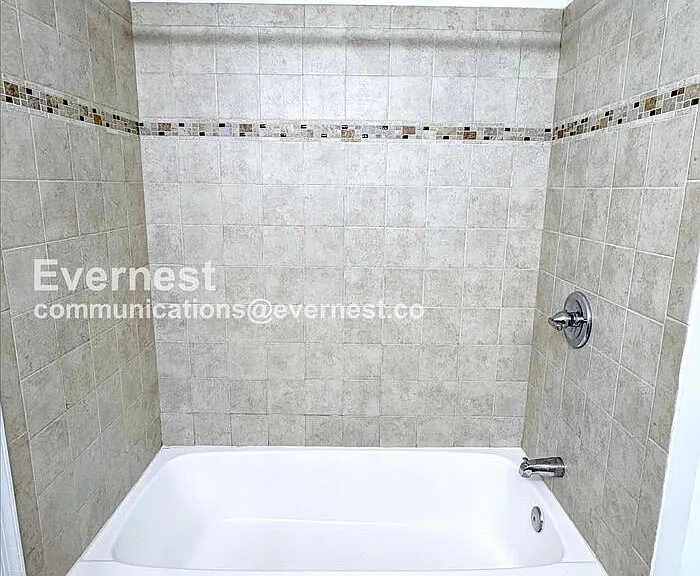 1011 Fallcrest Ct #202 — Photo 12