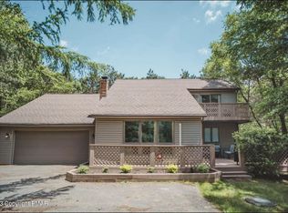 265 Ash Dr, Long Pond, PA