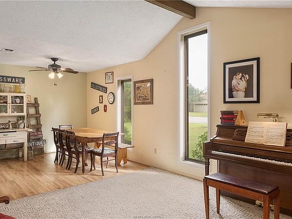 5th image of 1812 Southwood Dr