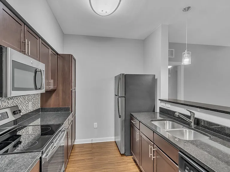 410 Rosedale Ave #105 — Photo 7