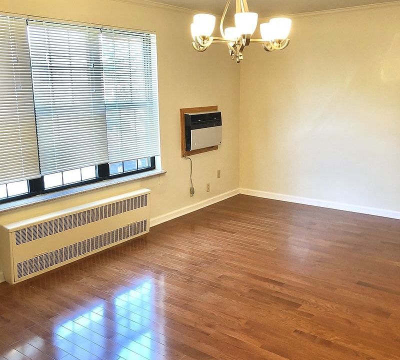 1st image of 2431 21st St #2