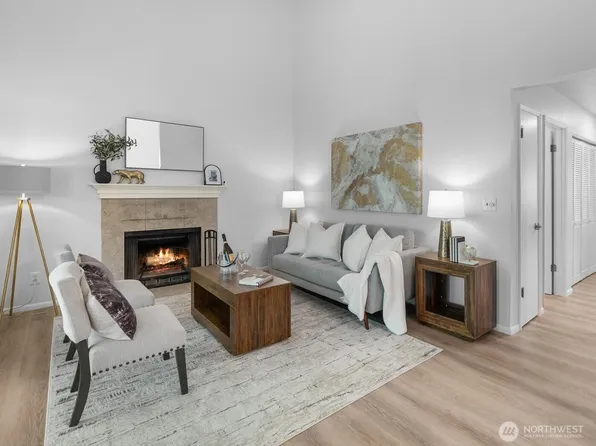 14601 NE 50th Place #E6, Bellevue, WA 98007