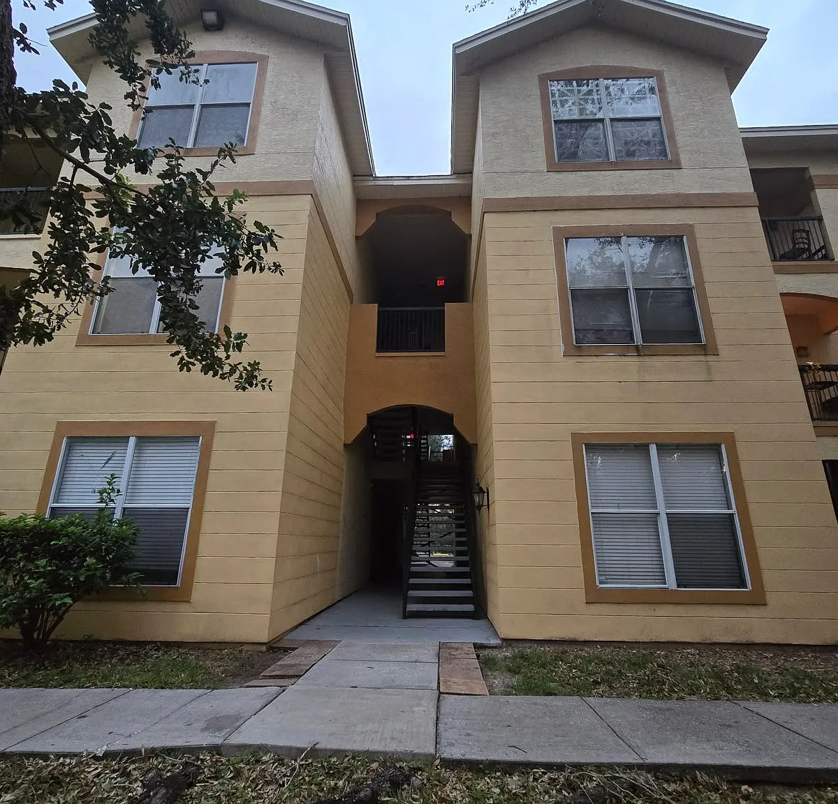2 bed, 1164 sqft, $1,600 — Photo 1