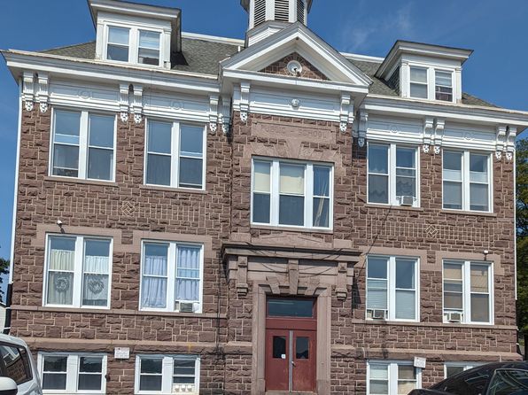 300 Elmira St #11