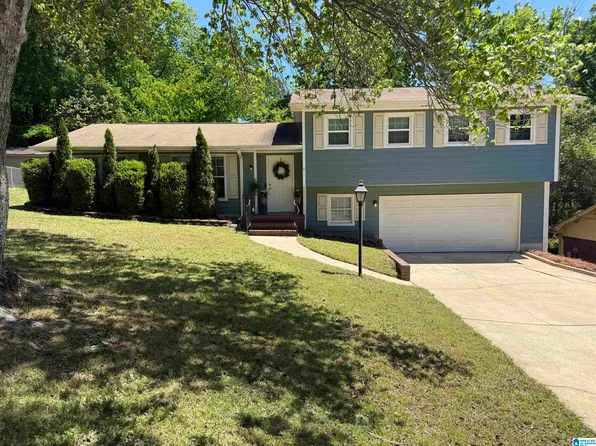 2536 Woodmeadow Ln, Birmingham, AL 35216