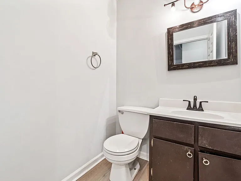 1102 Water Oak Ct — Photo 15