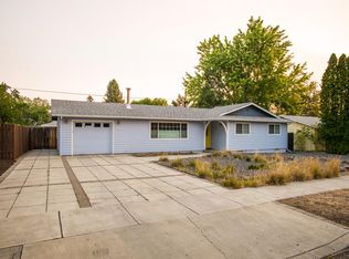 1396 NE Drost Dr, Bend, OR 97701