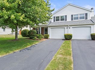 10 Old Pine Ln, Rochester, NY 14615