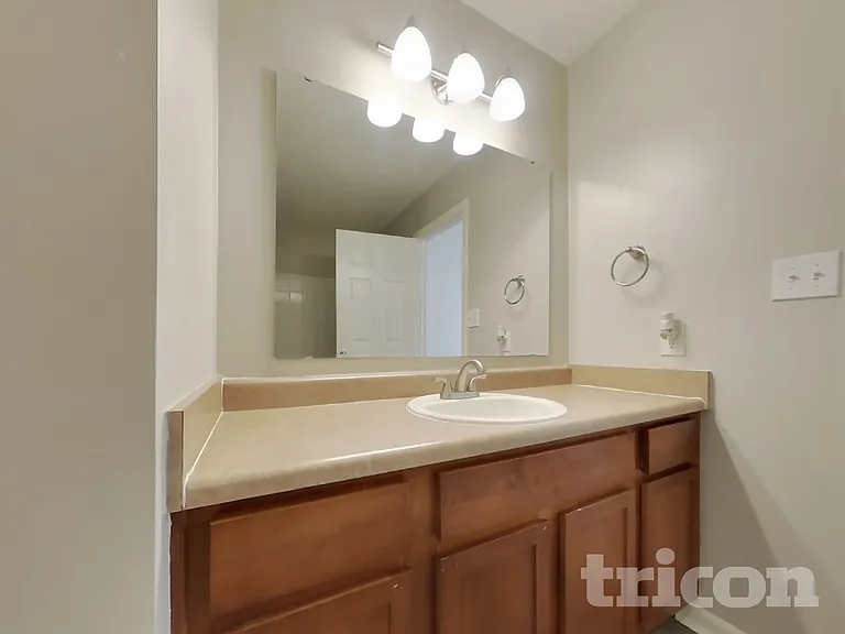 2497 Foxtail Dr — Photo 9