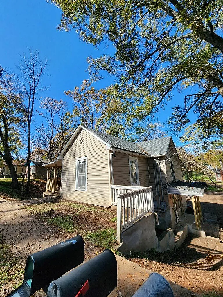 137 Garfield St — Photo 4