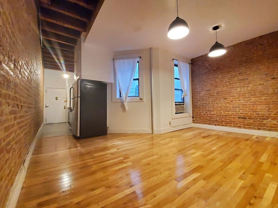 1st image of 786 Park Pl #8