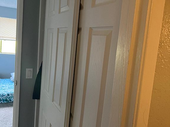 5th image of 16240 NE 12th Ct #18