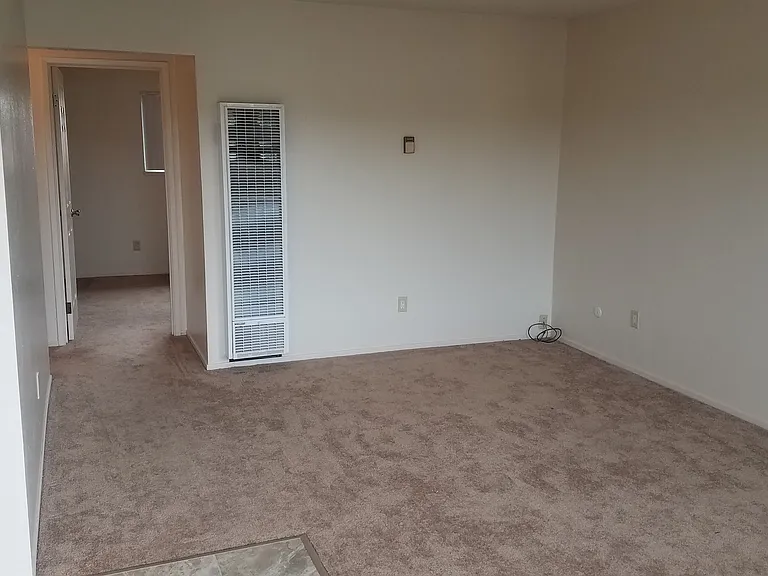 14433 BANCROFT Ave — Photo 6