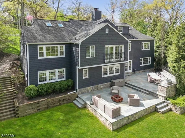 18 Devon Rd, Summit City, NJ 07901