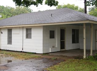 213 Commerce St, Eagle Lake, TX 77434