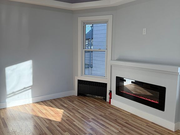 4th image of 56 Dewitt Ave Floor 2