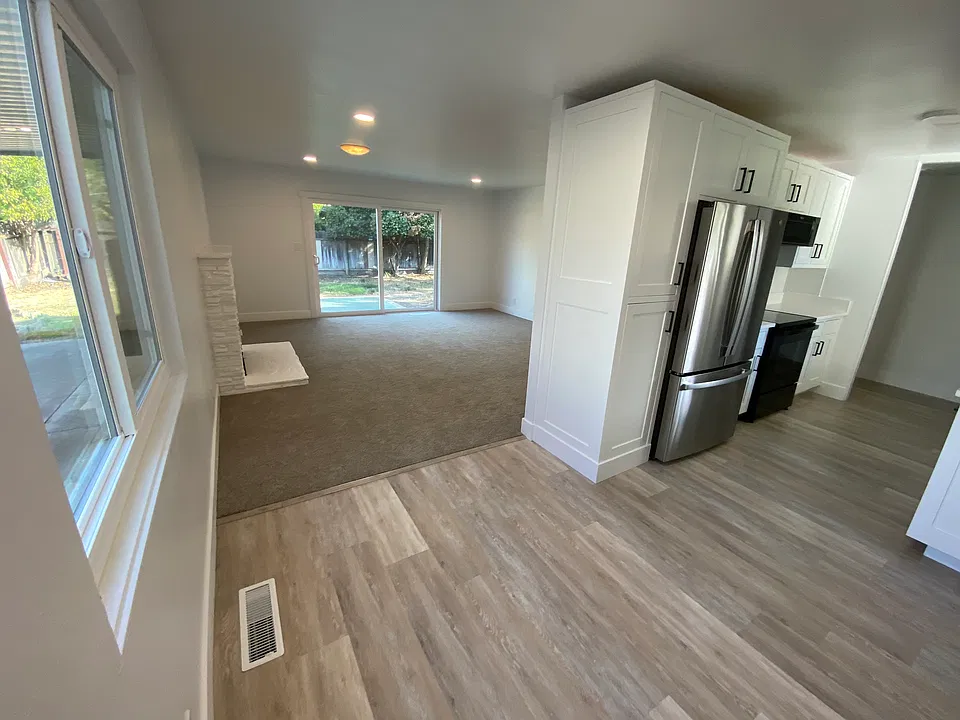 2178 Mariposa Ave