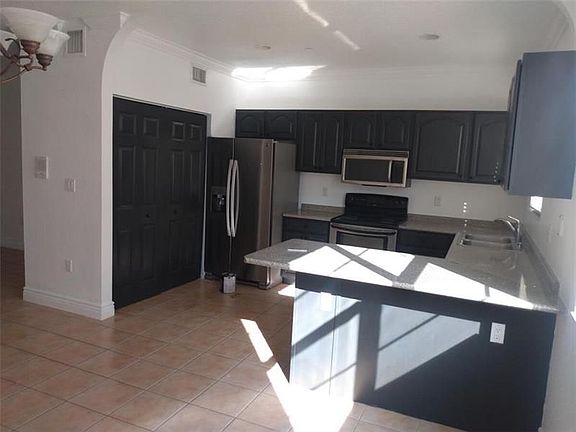 3rd image of 3230 NE 6th St #6