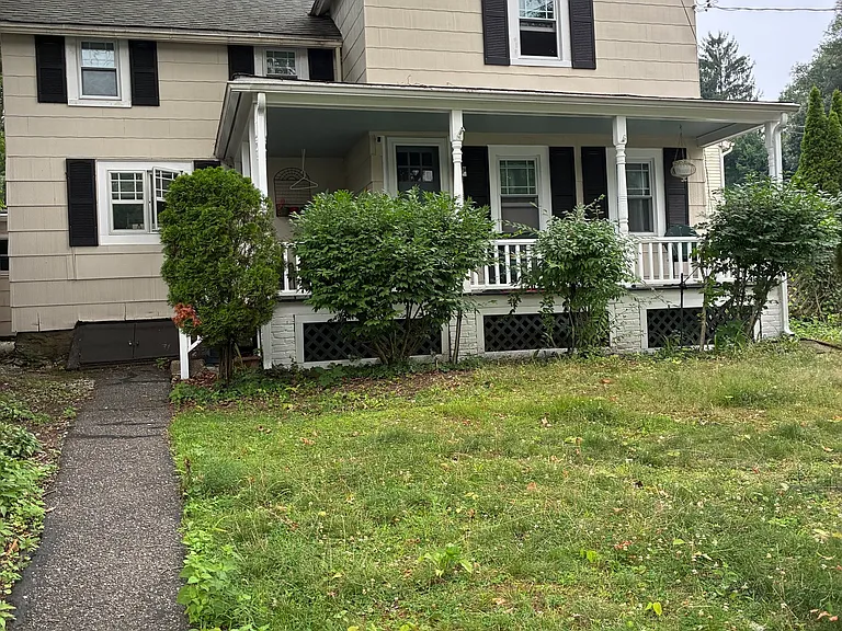 176 Forest St — Photo 1