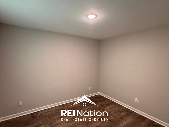 3 bed, 2.0 bath, 1420 sqft, $1,645 — Photo 2