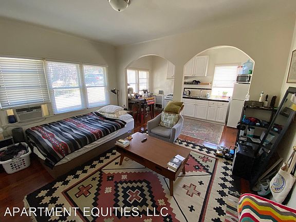 2nd image of 1118 Mohawk St #8531548