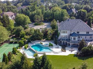80 Stone Hill Dr E, Manhasset, NY 11030