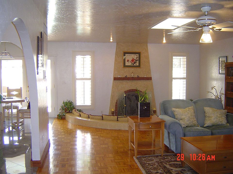 2nd image of 1054 E Calle Monte Vista Dr