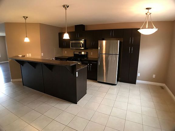 3rd image of 180 Riverstone Rdg #39
