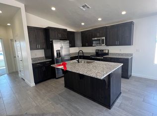 597 S Balancing Rock Dr, Washington, UT 84780