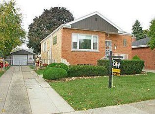 1630 Stratford Ave, Westchester, IL 60154