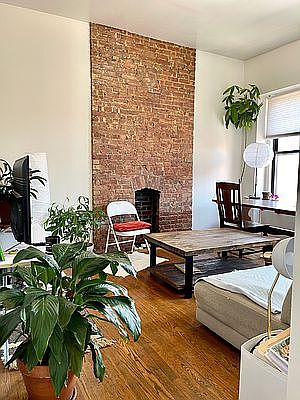 2nd image of 2310 2nd Ave APT 4C