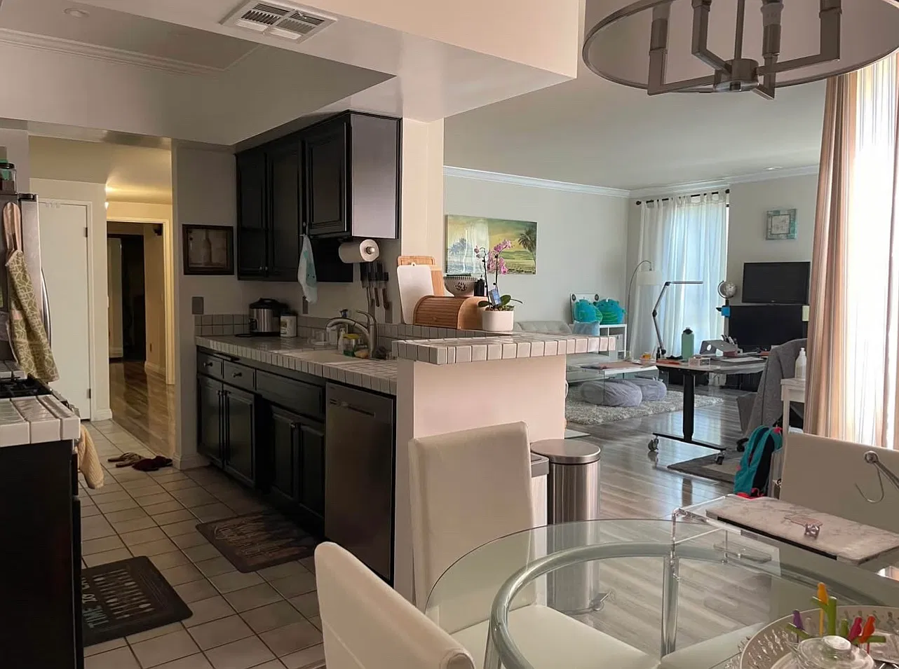 2 bed, 1297 sqft, $3,200 — Photo 1