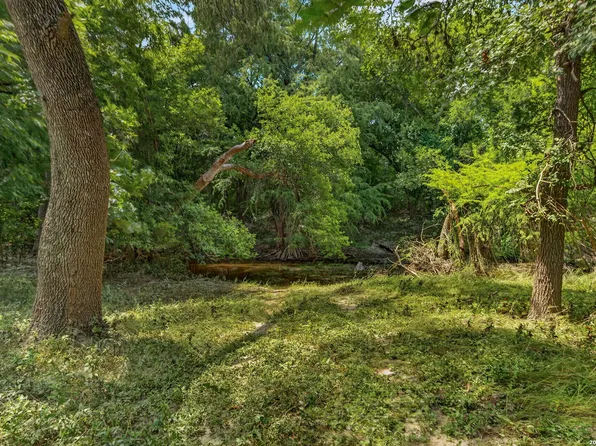2634 County Road 4713, LaCoste, TX 78039