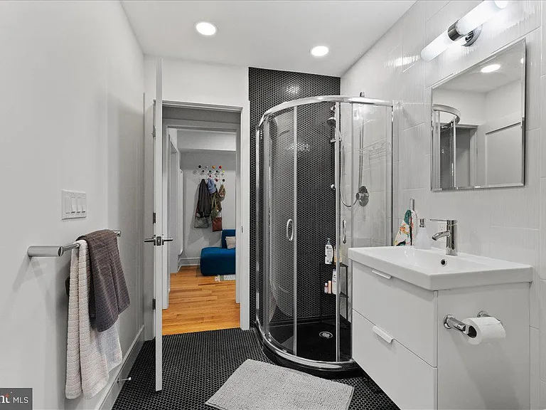 23 Leigh Ave #B — Photo 14