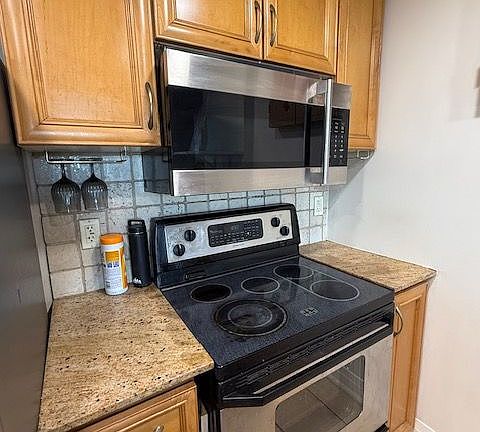 4th image of 2737 Keele St #709